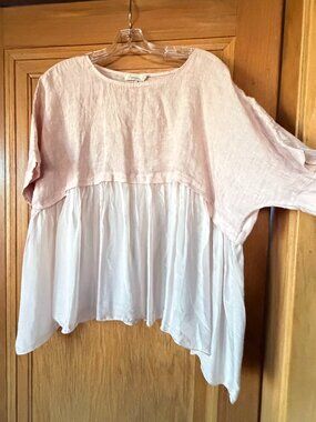Logica Loose fitting, Layered 100% Linen, Silk and Viscose top, Size Medium